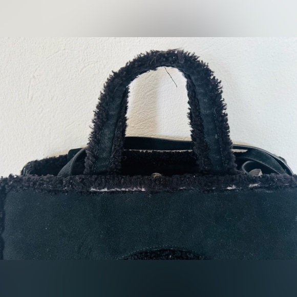 🔥🔥FINAL CLEARENACE 🔥🔥 UGG x TELFAR Black Suede Leather Tote Bag - Picture 3 of 11